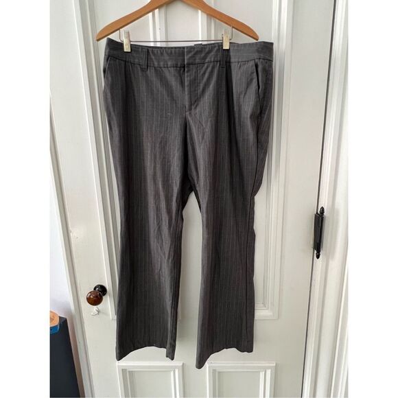 Gap gray and white pin striped hip sling fit dress pants 14a - Picture 2 of 4